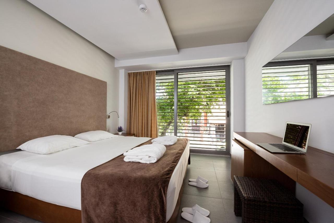 Oktober Downtown Hotel
