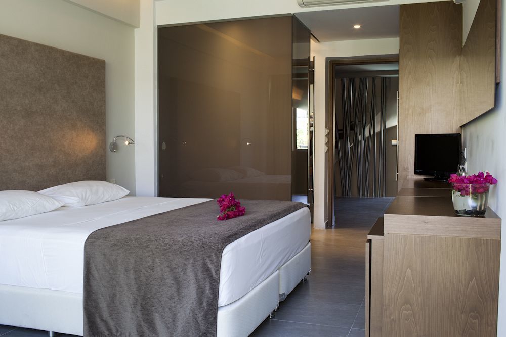 Oktober Downtown 3*