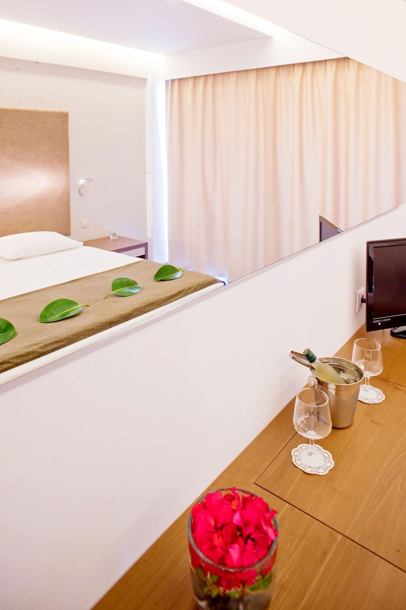 Oktober Downtown 3* Rhodes City