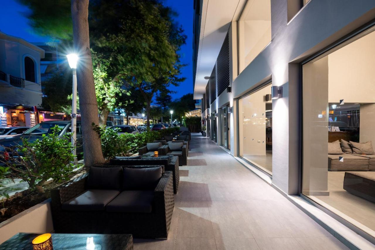 Hotel Oktober Downtown 3*