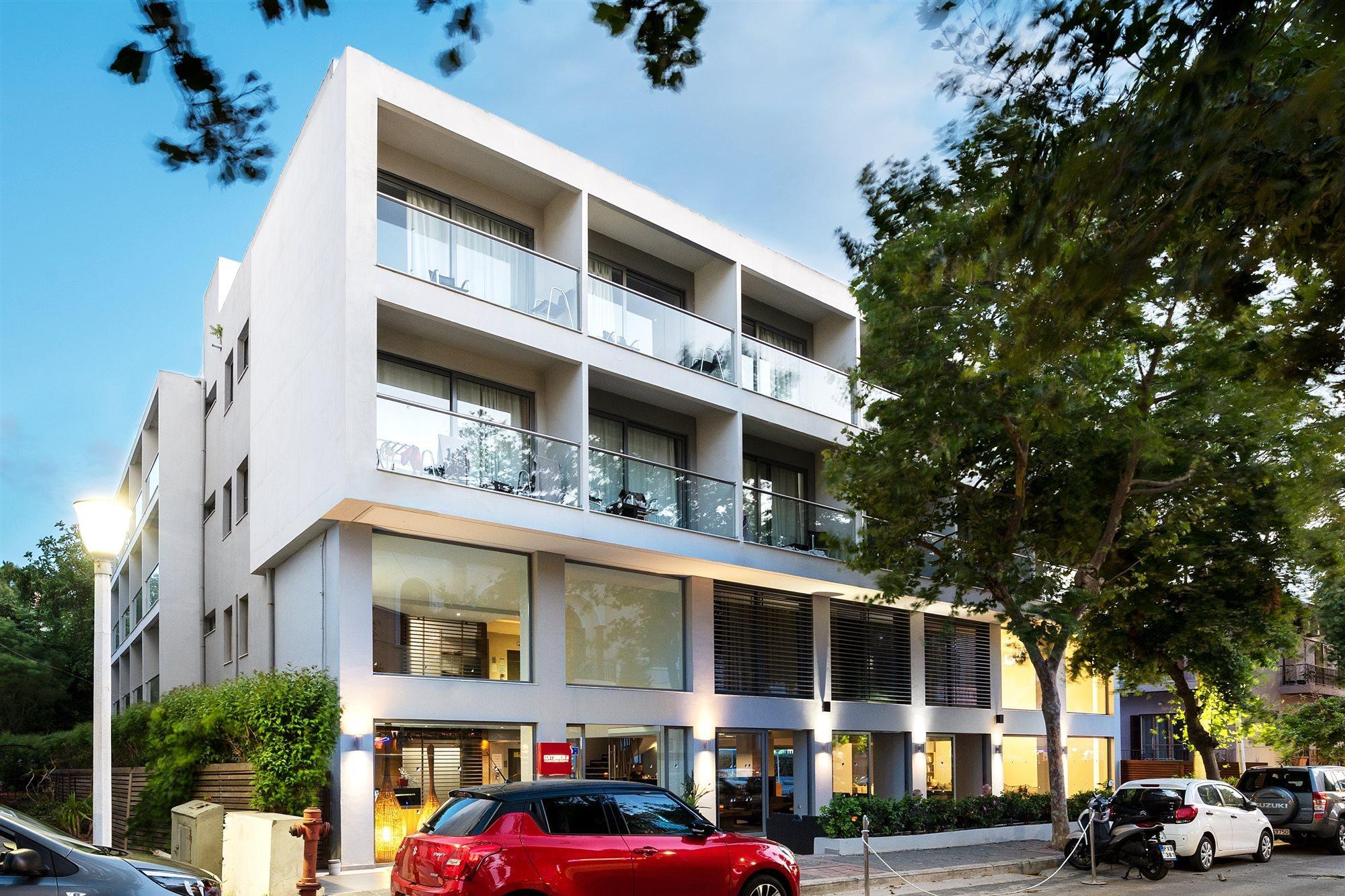 Oktober Downtown Hotel 3*