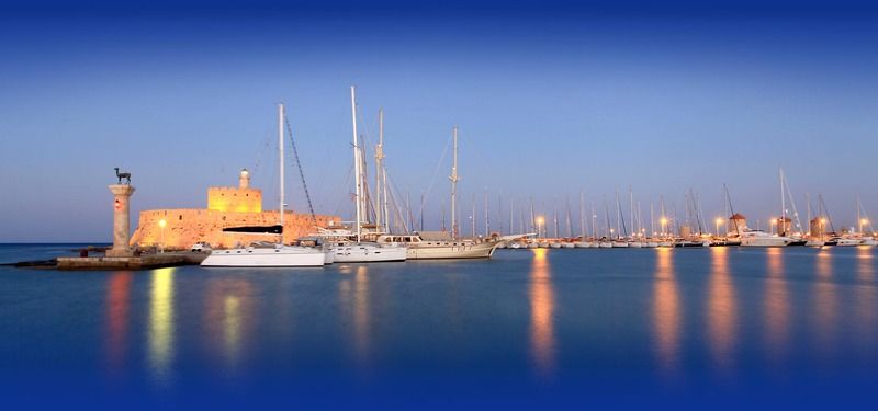 Hotel Oktober Downtown Rhodes City