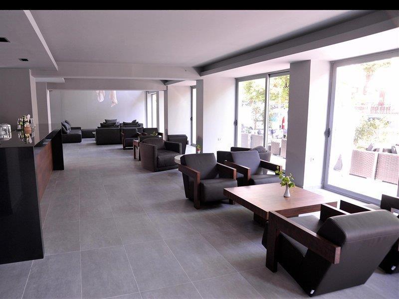 Oktober Downtown Hotel Rhodes City