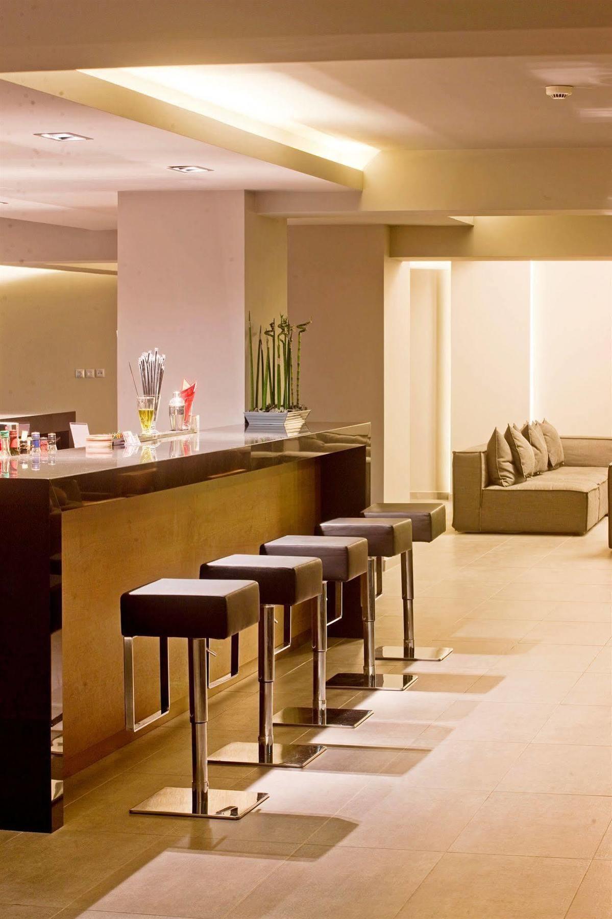Oktober Downtown Hotel Rhodes City